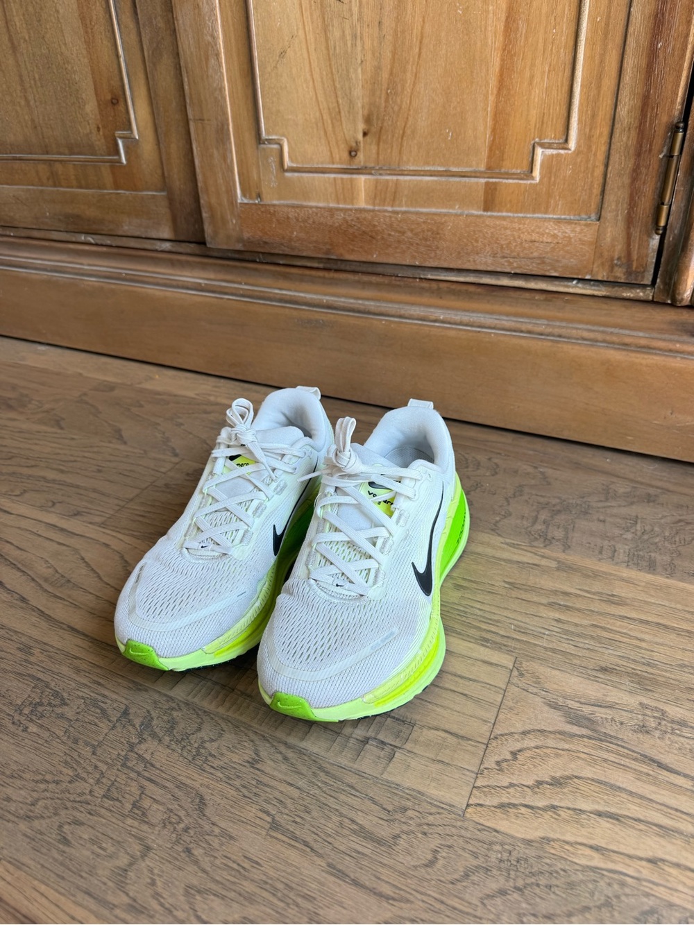 Nike Vomero White and Neon Green Running Sneakers